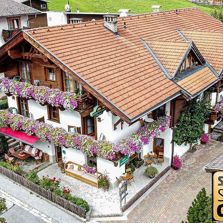 Sportpension Elisabeth Neustift im Stubaital Exterior photo